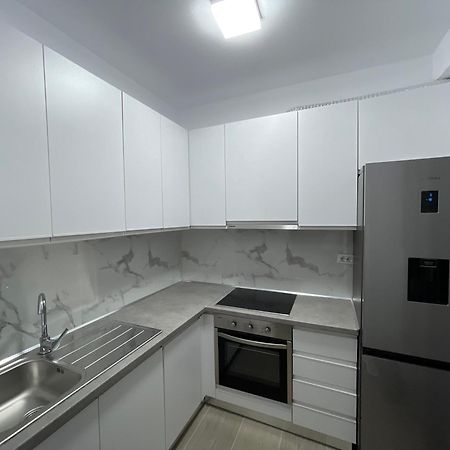 Modern Apartment In Central Vlorë Εξωτερικό φωτογραφία