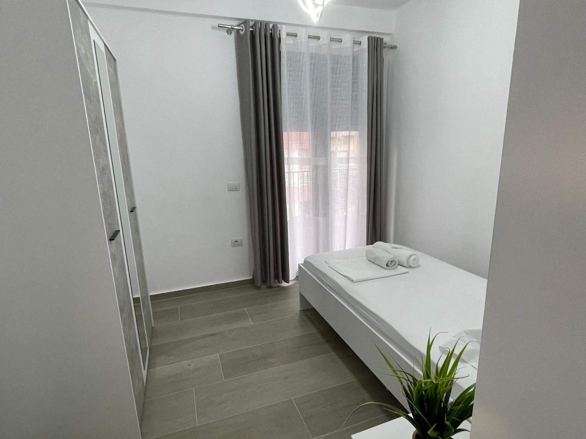 Modern Apartment In Central Vlorë Εξωτερικό φωτογραφία