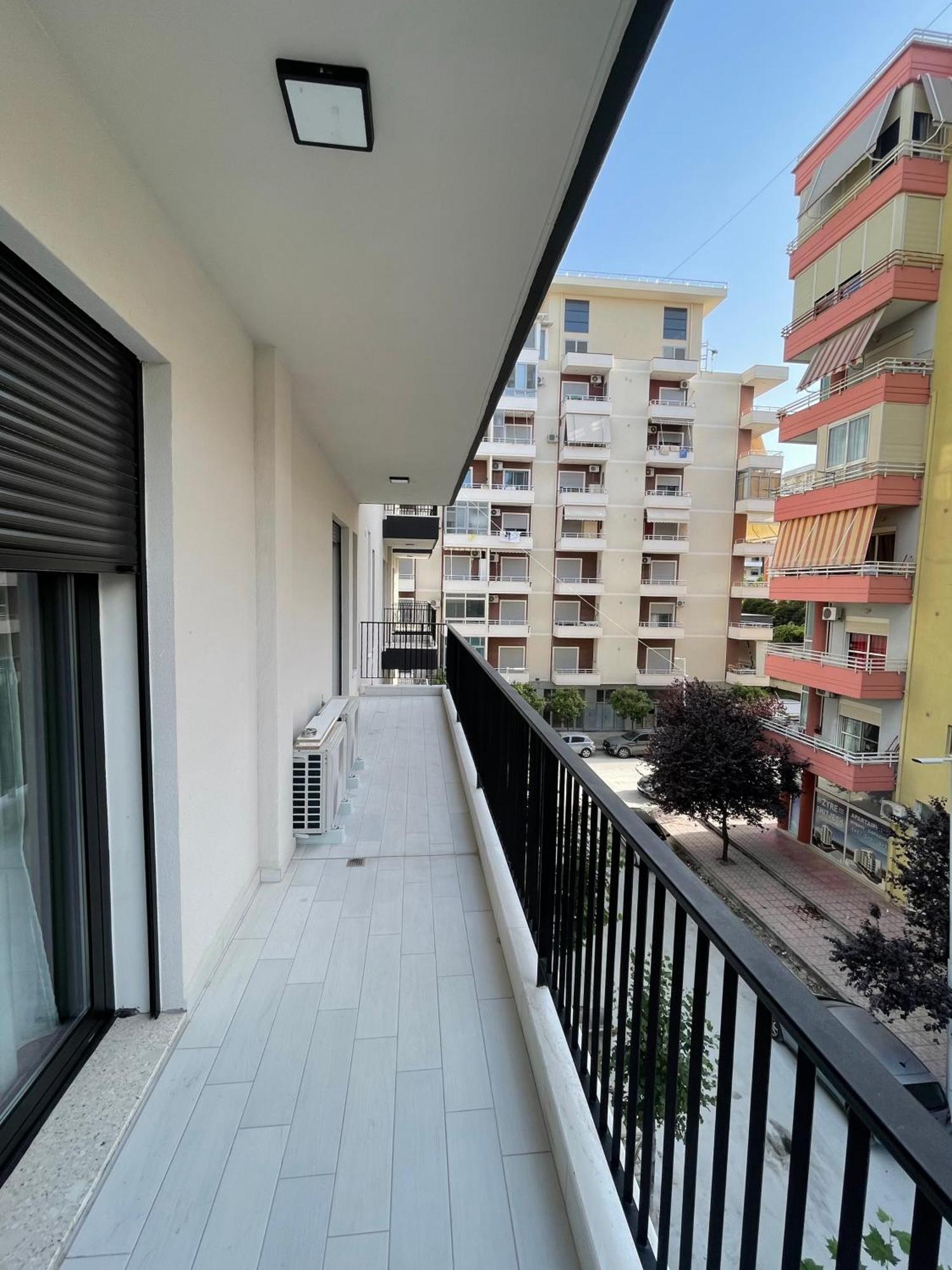 Modern Apartment In Central Vlorë Εξωτερικό φωτογραφία