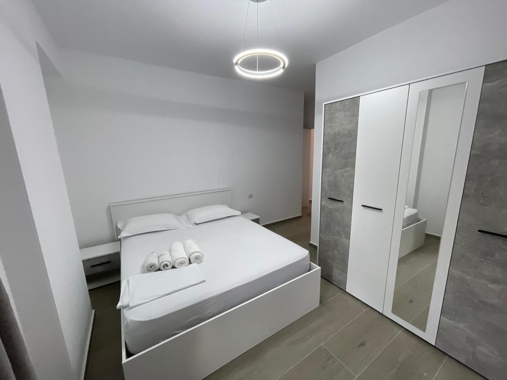 Modern Apartment In Central Vlorë Εξωτερικό φωτογραφία