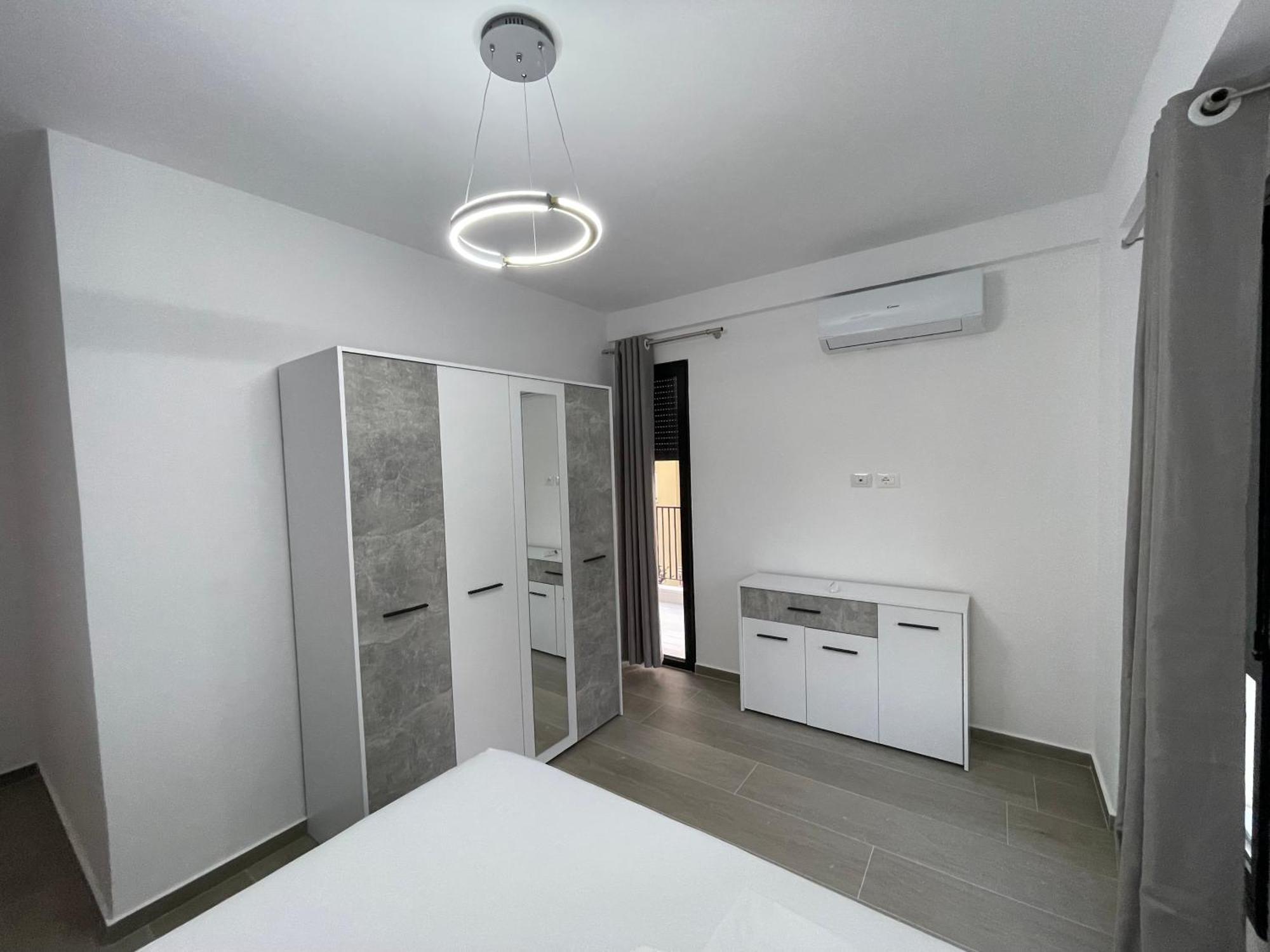 Modern Apartment In Central Vlorë Εξωτερικό φωτογραφία