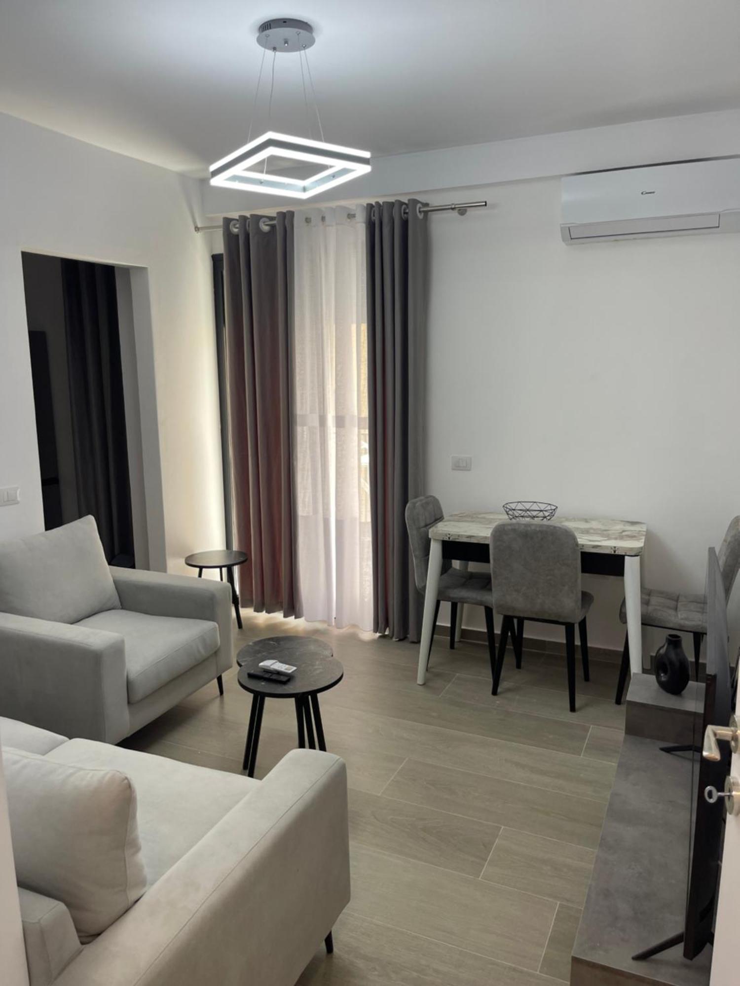 Modern Apartment In Central Vlorë Εξωτερικό φωτογραφία